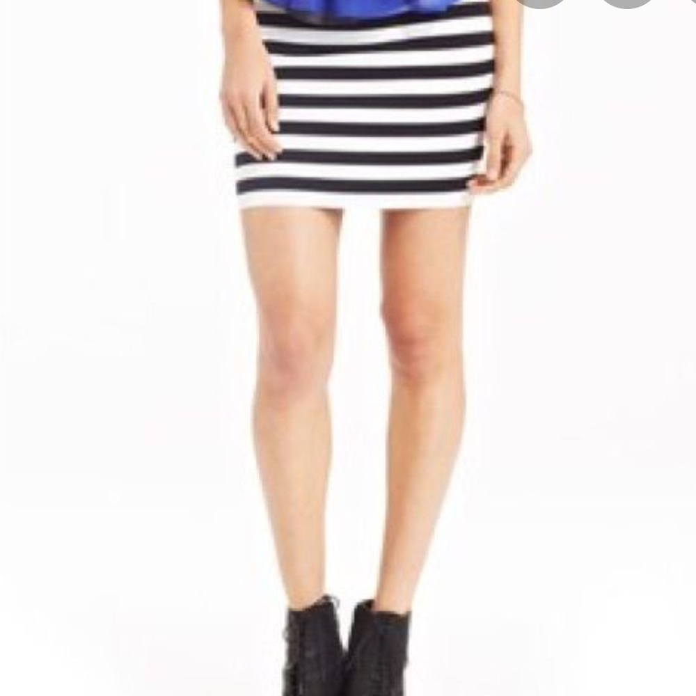 🍂 Rachel Roy Stretch Mini Skirt